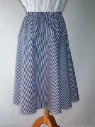 Denim nederdel med blå mælkedrenge striber